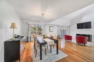 173 North Ln, Smithtown, NY 11787 - Photo 9