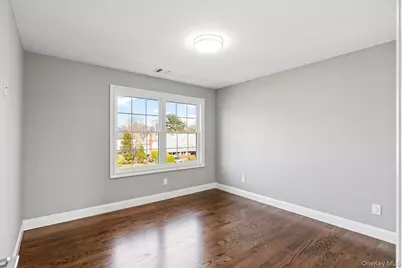 3421 Hawthorne Drive N, Wantagh, NY 11793 - Photo 23