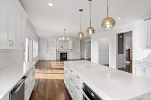 3421 Hawthorne Dr N, Wantagh, NY 11793 - Photo 17