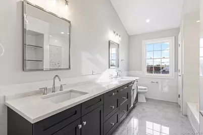 3421 Hawthorne Drive N, Wantagh, NY 11793 - Photo 25