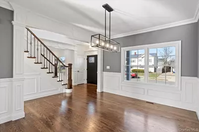 3421 Hawthorne Drive N, Wantagh, NY 11793 - Photo 5