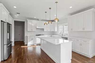 3421 Hawthorne Drive N, Wantagh, NY 11793 - Photo 13