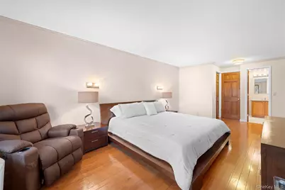 141 Great Neck Road #2G, Great Neck, NY 11021 - Photo 31