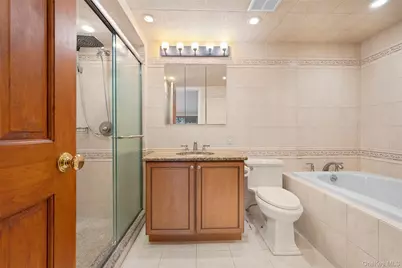 141 Great Neck Road #2G, Great Neck, NY 11021 - Photo 35