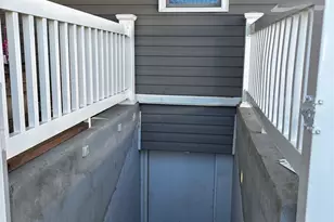 44 Buffet Pl, Huntington Station, NY 11746 - Photo 13