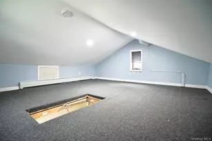 90-15 207th St, Queens Village, NY 11428 - Photo 25