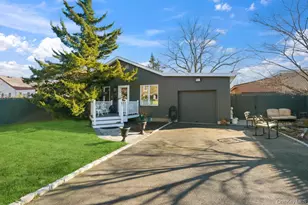 9 Lynch St, Huntington Station, NY 11746 - Photo 5