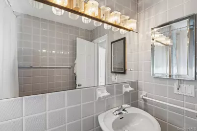 9 Lynch Street, Huntington Station, NY 11746 - Photo 23