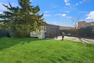 9 Lynch Street, Huntington Station, NY 11746 - Photo 3