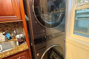 224-11 Kingsbury Ave, Oakland Gardens, NY 11364 - Photo 9