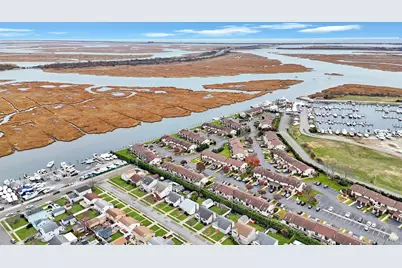 67 Howard Avenue, Freeport, NY 11520 - Photo 35