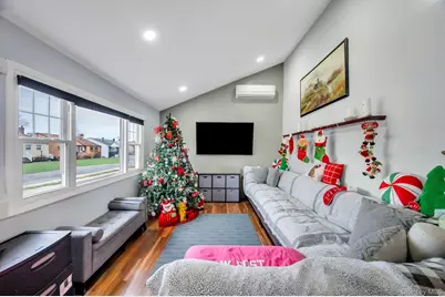 67 Howard Avenue, Freeport, NY 11520 - Photo 7