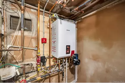 67 Howard Avenue, Freeport, NY 11520 - Photo 25