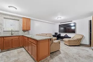 1679 Unionport Rd, Bronx, NY 10462 - Photo 25