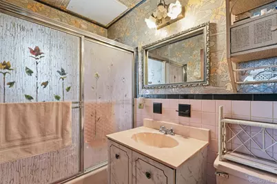 1679 Unionport Road, Bronx, NY 10462 - Photo 23