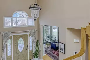 6 Wedge Way, Suffern, NY 10901 - Photo 3