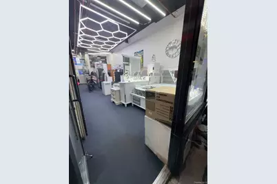 108-61 Roosevelt Ave, Corona, NY 11368 - Photo 7