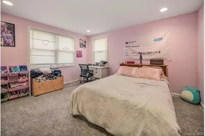 19 Hillside Avenue, Suffern, NY 10901 - Photo 13