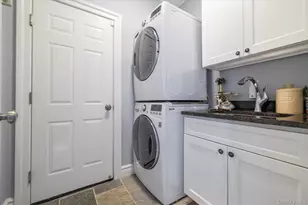 54 Ocean Watch Ct, Freeport, NY 11520 - Photo 31