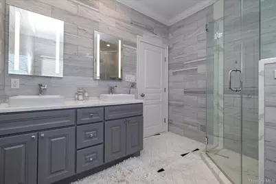 54 Ocean Watch Court #54, Freeport, NY 11520 - Photo 5