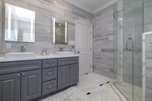 54 Ocean Watch Ct, Freeport, NY 11520 - Photo 5