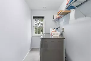 22 Preston Ln, Syosset, NY 11791 - Photo 27