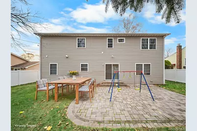 22 Preston Lane, Syosset, NY 11791 - Photo 33