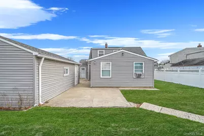 38 Farm Lane, Levittown, NY 11756 - Photo 31