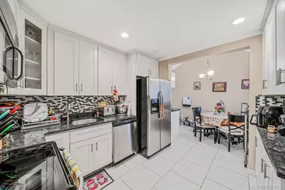 38 Farm Lane, Levittown, NY 11756 - Photo 9