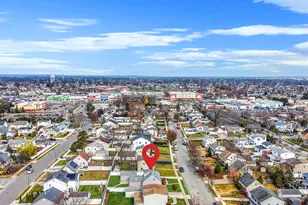 38 Farm Ln, Levittown, NY 11756 - Photo 35