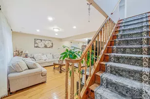 38 Farm Ln, Levittown, NY 11756 - Photo 3