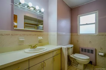 8 Lucille Drive, Syosset, NY 11791 - Photo 13