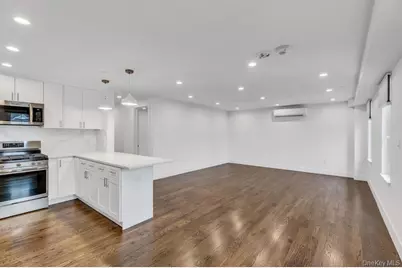 1431 Old Northern Boulevard #6, Roslyn, NY 11576 - Photo 5