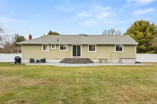 6 Sunny Ln, Bay Shore, NY 11706 - Photo 17