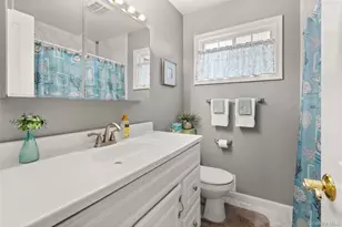 6 Sunny Ln, Bay Shore, NY 11706 - Photo 15