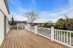 1431 Old Northern Blvd, Roslyn, NY 11576 - Photo 3