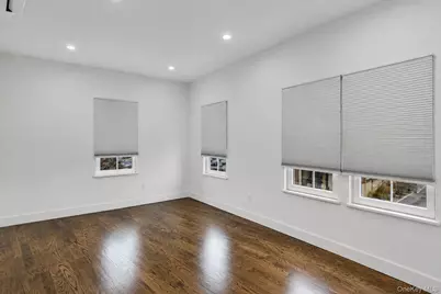 1431 Old Northern Boulevard #5, Roslyn, NY 11576 - Photo 17