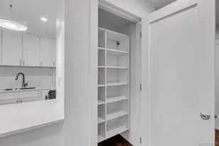 1431 Old Northern Blvd, Roslyn, NY 11576 - Photo 13
