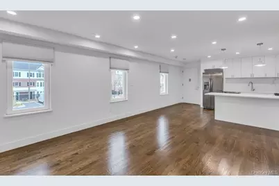 1431 Old Northern Boulevard #4, Roslyn, NY 11576 - Photo 9