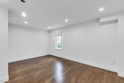 1431 Old Northern Boulevard #4, Roslyn, NY 11576 - Photo 11