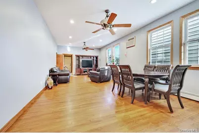 17 Oxford Street, Malverne, NY 11565 - Photo 5