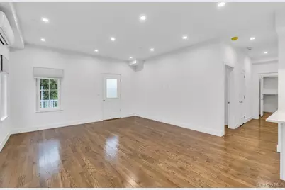 1431 Old Northern Boulevard #1, Roslyn, NY 11576 - Photo 13