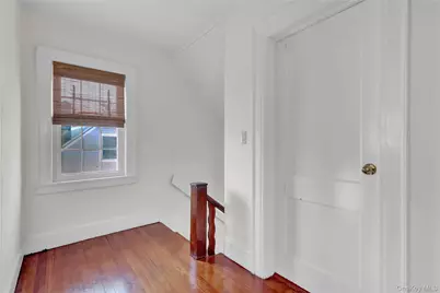 31 Hiawatha Drive, Brightwaters, NY 11718 - Photo 27