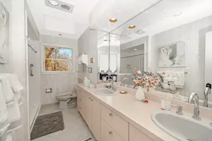 17 Thide Ct, Smithtown, NY 11787 - Photo 37