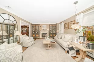 17 Thide Ct, Smithtown, NY 11787 - Photo 7