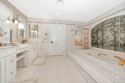 17 Thide Court, Smithtown, NY 11787 - Photo 29