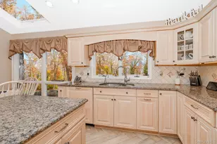 17 Thide Ct, Smithtown, NY 11787 - Photo 11