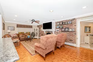 17 Thide Ct, Smithtown, NY 11787 - Photo 17