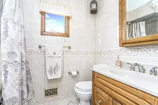 35 Nutwood Ct, New York, NY 10308 - Photo 21