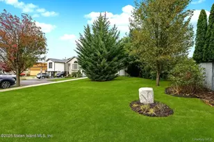 35 Nutwood Ct, New York, NY 10308 - Photo 3